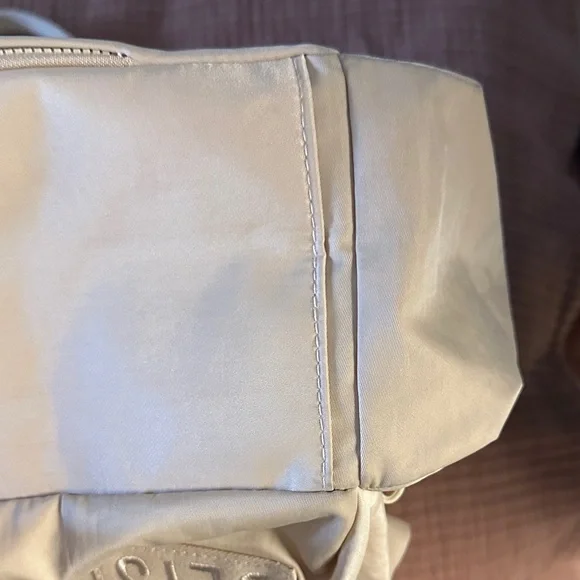 BEIS Cream Carry All Sport Bag - Picture 6 of 10